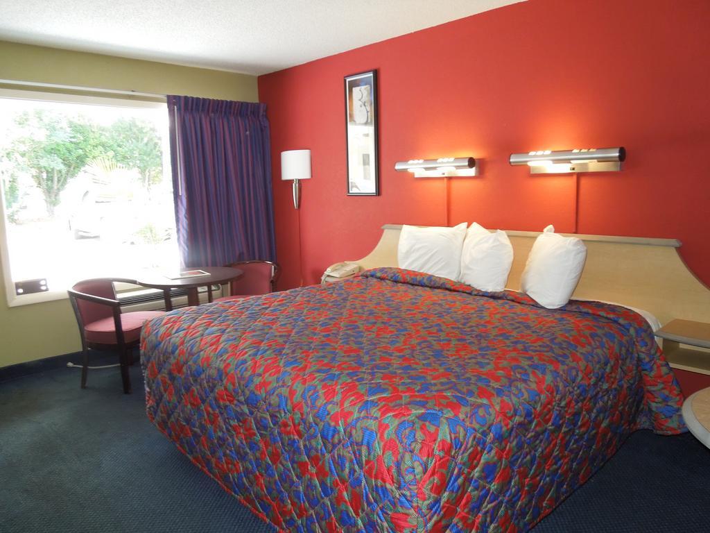 Red Roof Inn Williamsburg Habitación foto